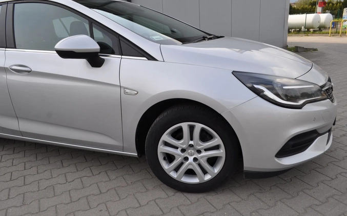 Opel Astra cena 48900 przebieg: 205000, rok produkcji 2020 z Stawiszyn małe 631